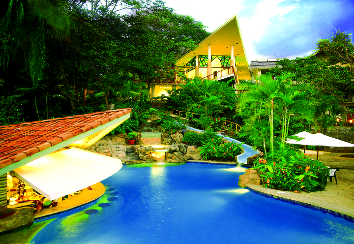 Si-Como-No-Waterslide-Costa-Rica